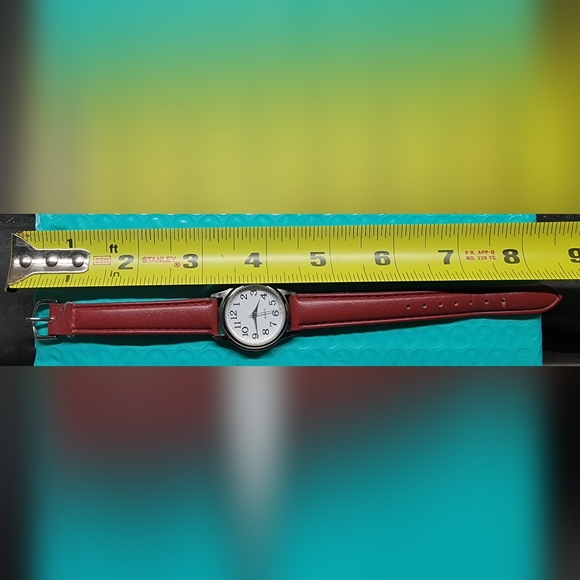 GUC White Stag Easy Read Dial Wrist Watch - Picture 3 of 5